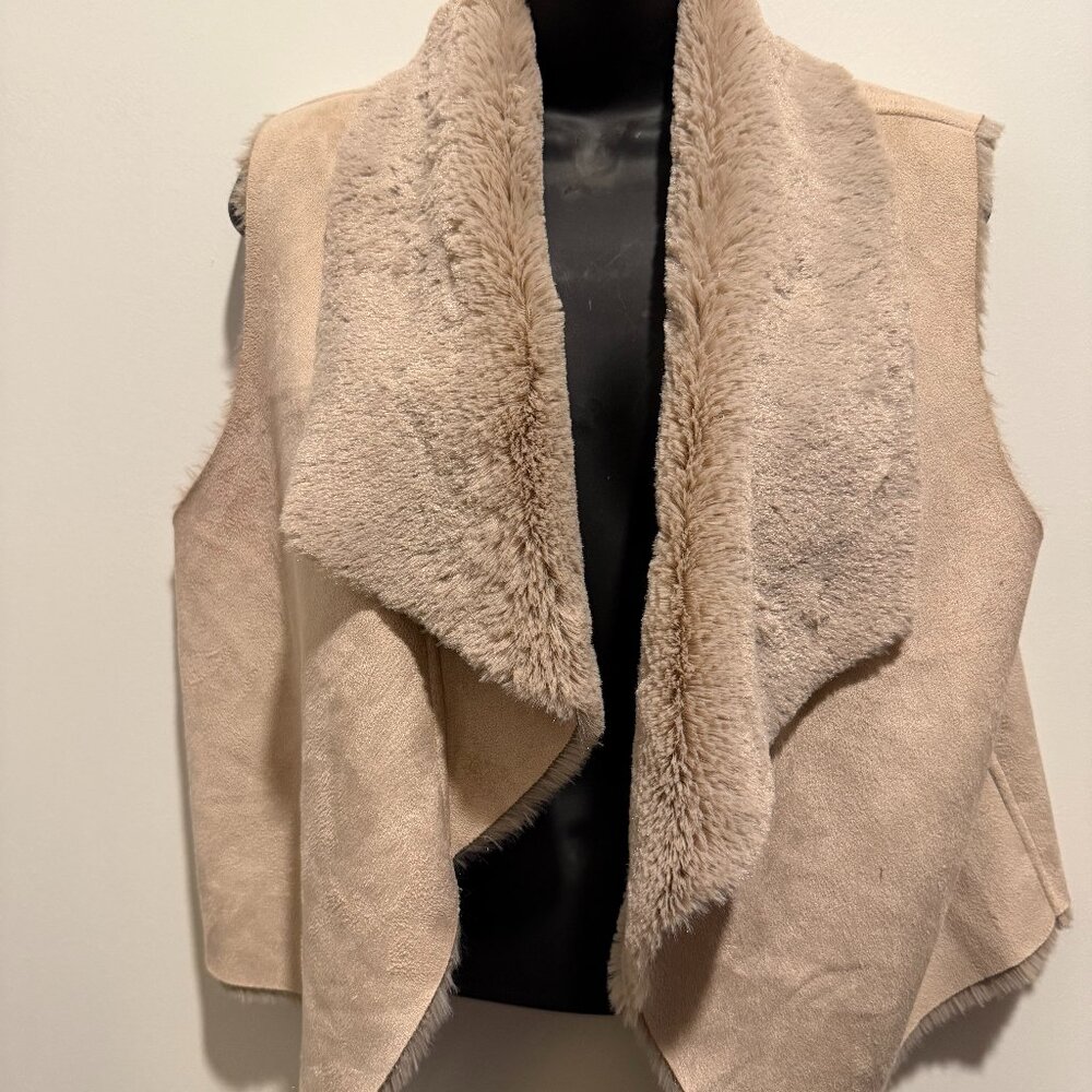 Jack by BB Dakota Suede Vest – Large – Faux Fur Lined – Cozy Tan Layering Piece